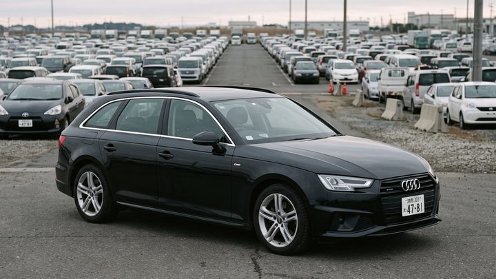 AUDI A4 AVANTE