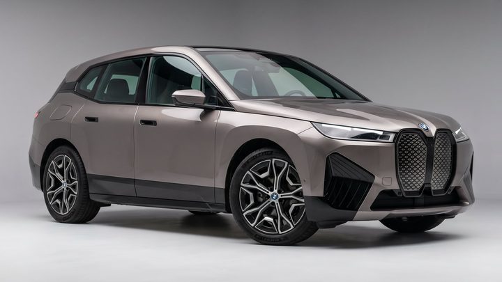 BMW IX