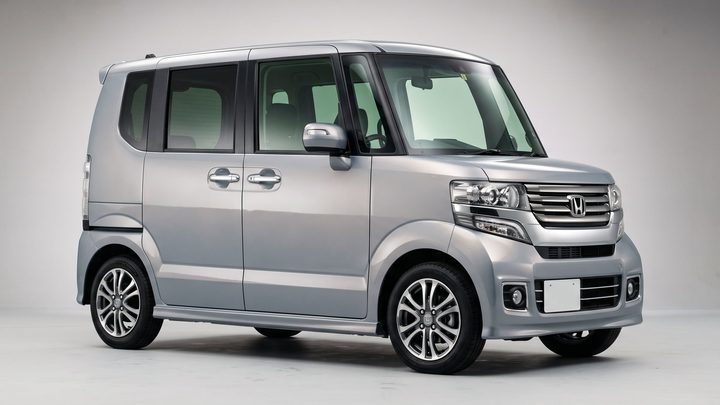HONDA N-BOX SLASH