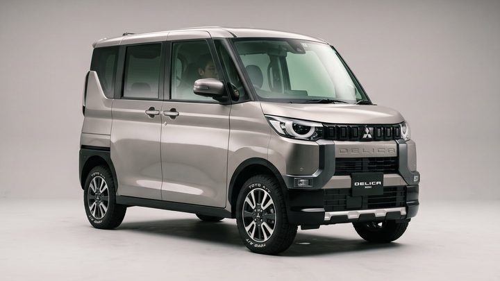 MITSUBISHI DELICA MINI