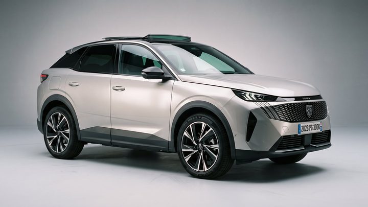PEUGEOT 3008