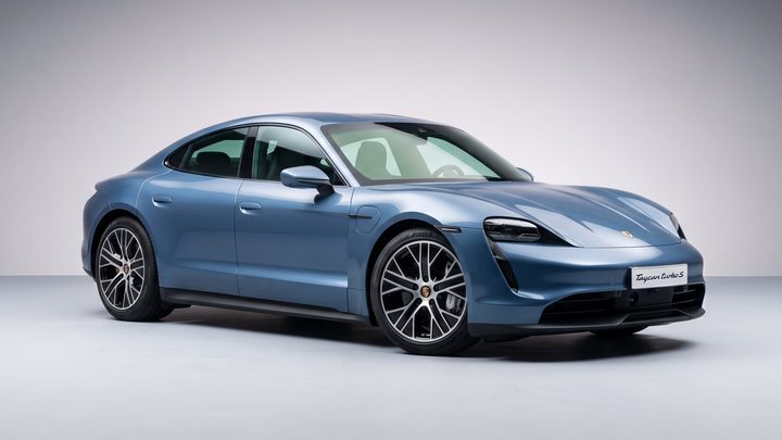 PORSCHE TAYCAN