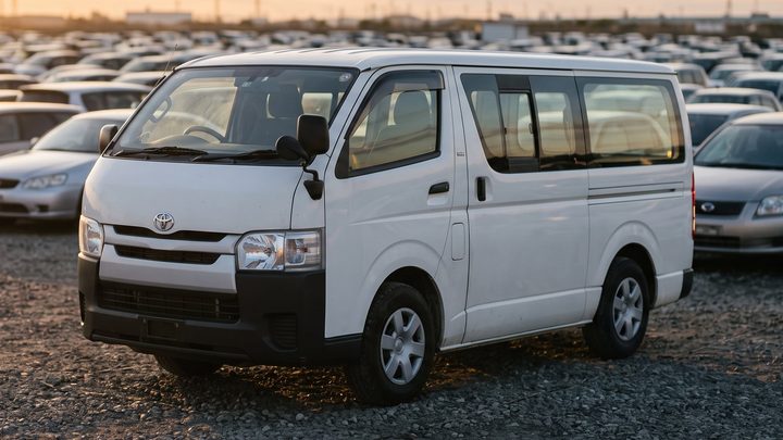 TOYOTA REGIUS ACE