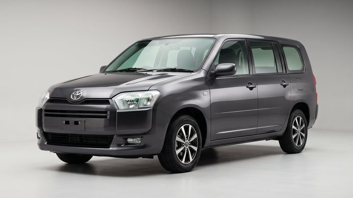 TOYOTA SUCCEED VAN