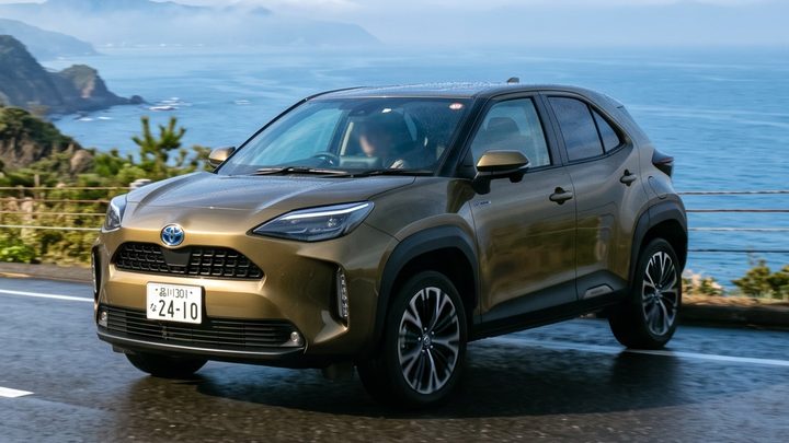 TOYOTA YARIS CROSS